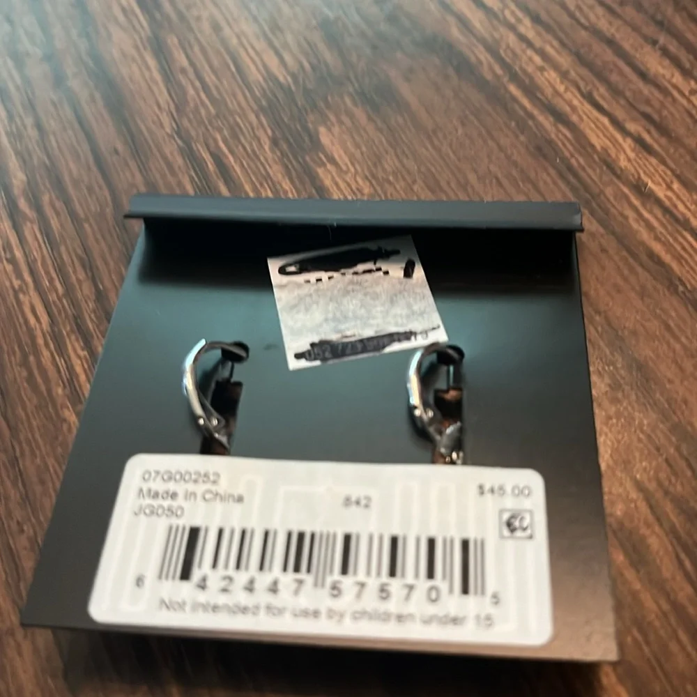 Givenchy drop crystal pierced earrings - Picture 2 of 3